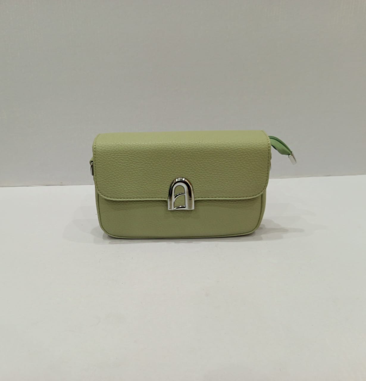 Pista Colour Hand Pouch